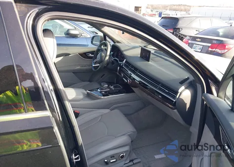 2018 Audi Q7 3.0T Premium z USA, uszkodzony, nr VIN WA1VAAF72JD028383